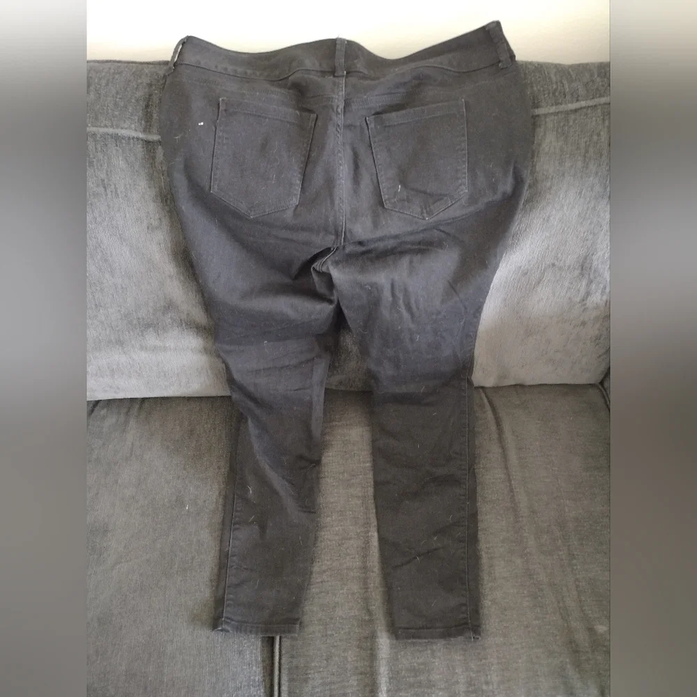 Torrid Black Skinny Pants with Zipper Accents - Picture 3 of 3